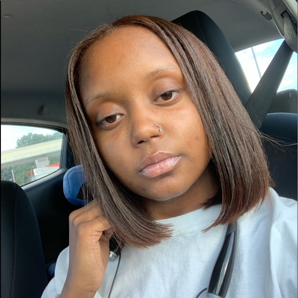 Meet your Posher, Miss